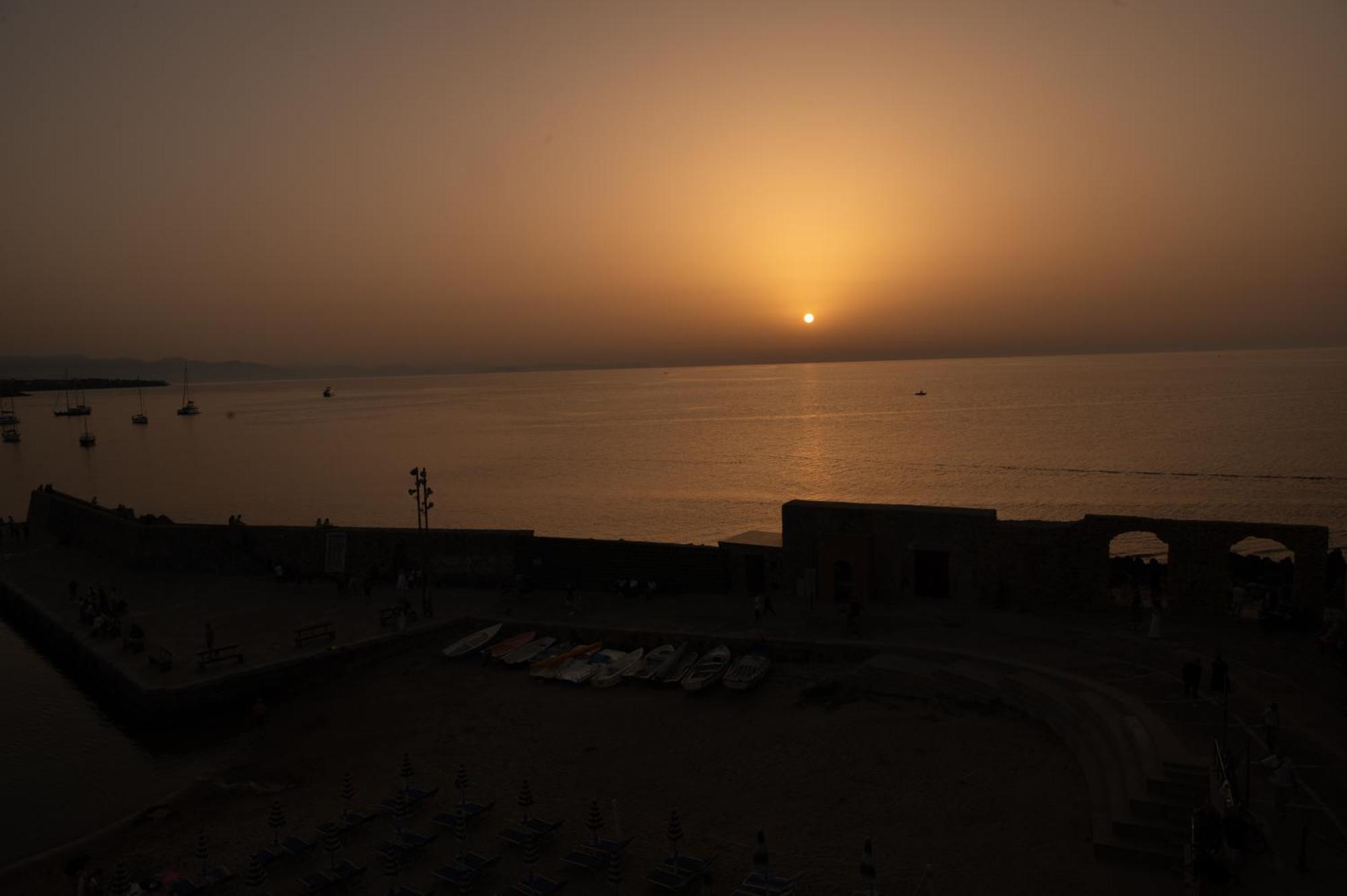 Casa Vacanze Tramonto Alla Marina Чефалу Екстер'єр фото