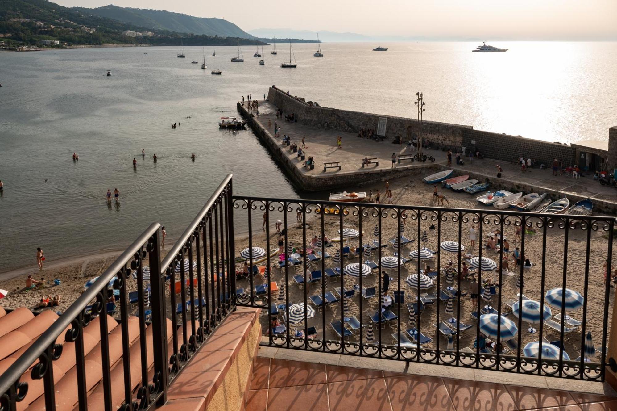 Casa Vacanze Tramonto Alla Marina Чефалу Екстер'єр фото